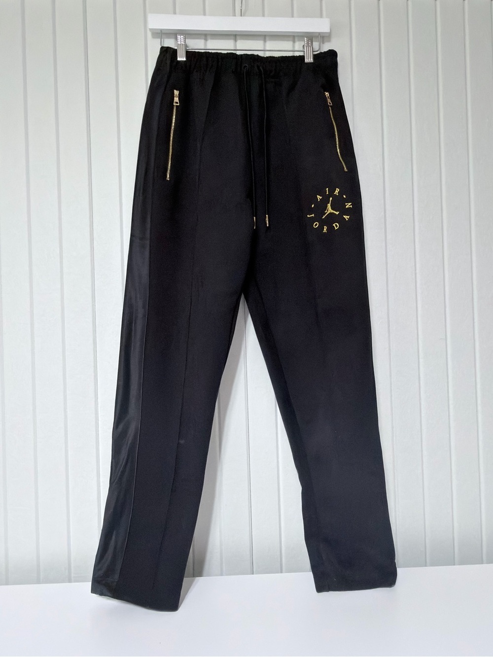 Nike Jordan Remastered Sueded Pants (BQ5786-010) - Black & Gold Sz Small